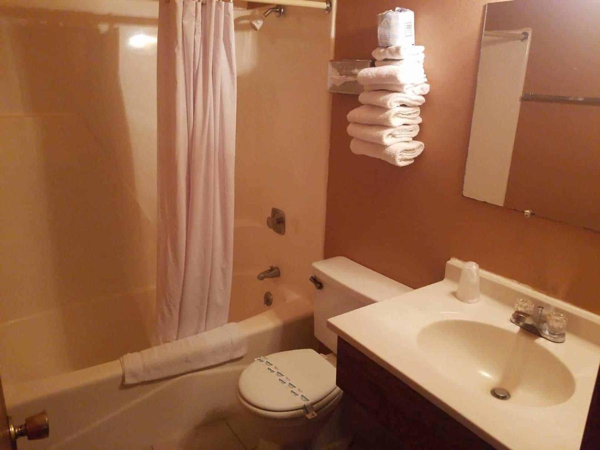 Mountain View Lodge Clifford Εξωτερικό φωτογραφία
