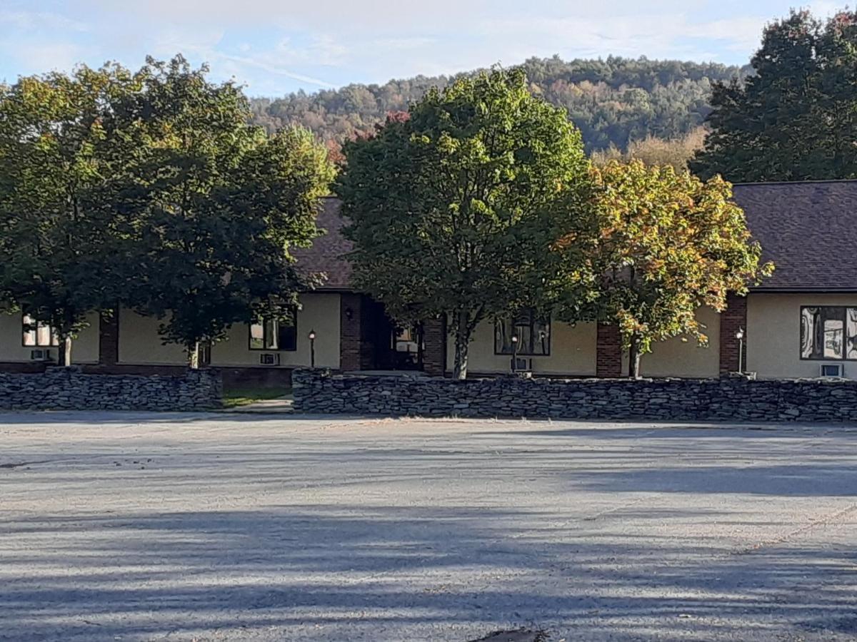 Mountain View Lodge Clifford Εξωτερικό φωτογραφία